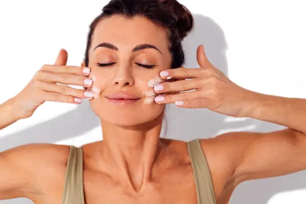 Automasaje facial estilo Kobido