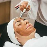 Masaje Facial Kobido en Quiroesencia Granada